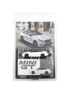 BMW M5 Alpine White